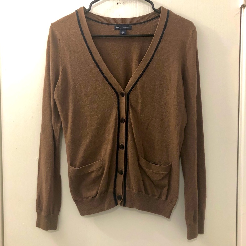Gap V-Neck Cardigan - Picture 2 of 7